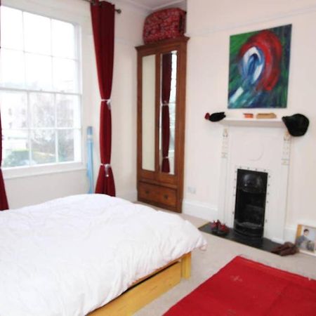 Stunning Arty Apartment In The Heart Of Clifton Bristol Ngoại thất bức ảnh