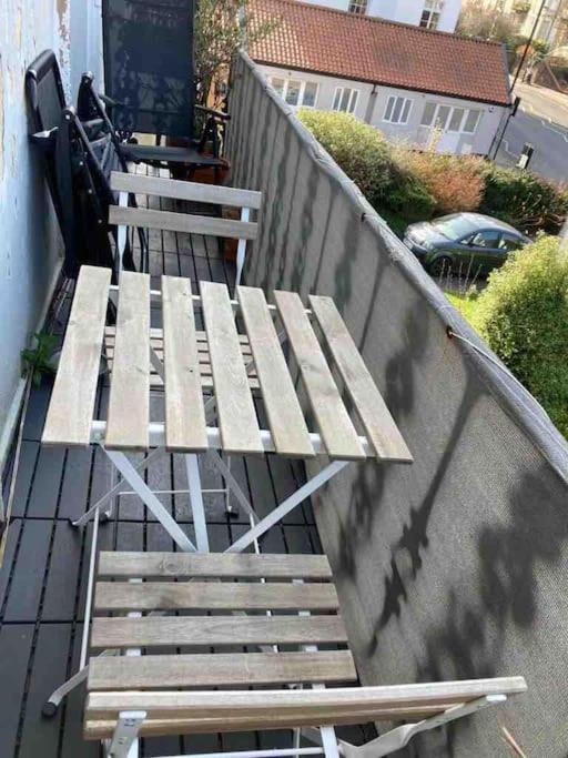 Stunning Arty Apartment In The Heart Of Clifton Bristol Ngoại thất bức ảnh