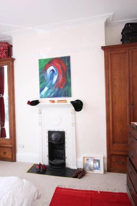 Stunning Arty Apartment In The Heart Of Clifton Bristol Ngoại thất bức ảnh